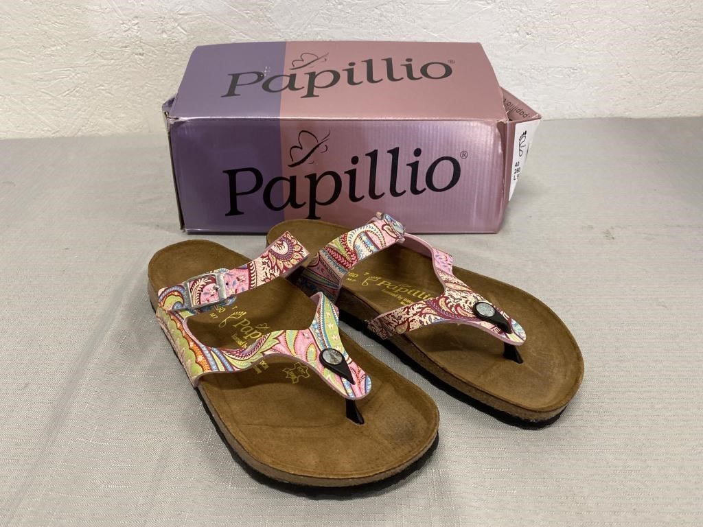 Papillon Sandals Size 9