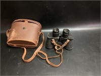 Vintage Universal Camera Binoculars in Case