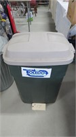 ROUGHNECK TRASH CAN- 30 GALLON