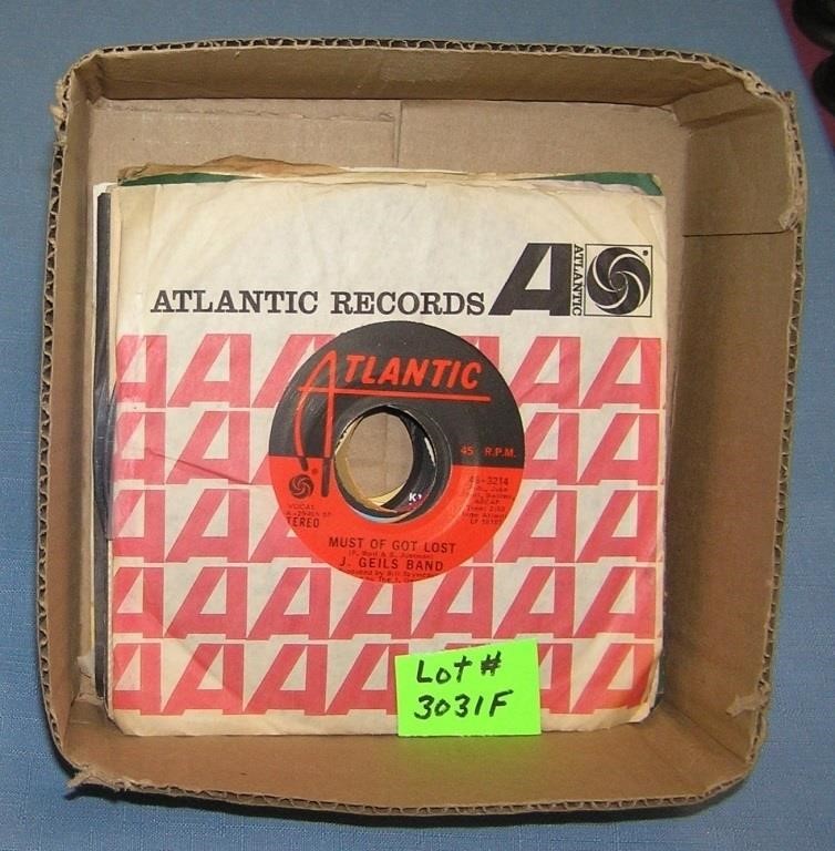 Mixed group of vintage 45 RPM records