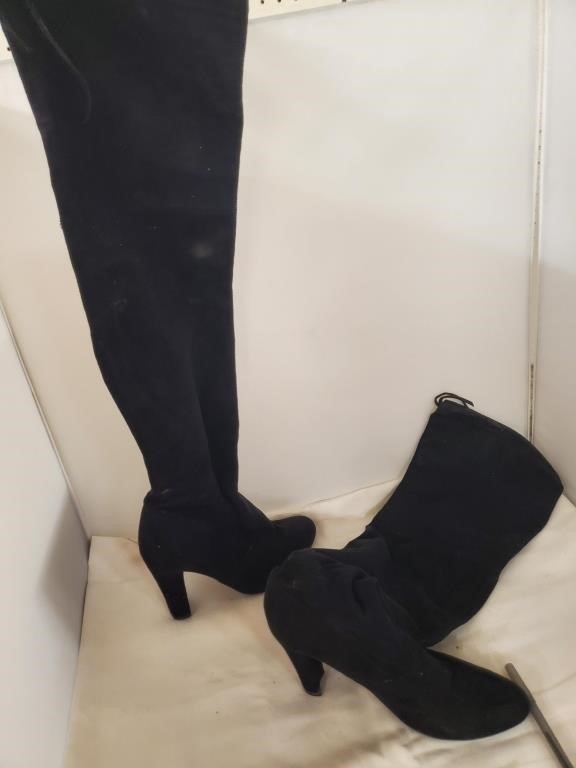 Black Theigh High Heels