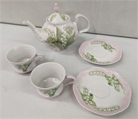 Bernadotte Fine Porcelaine Tea Set Czech Made