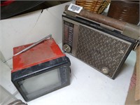 Old Portable TV & Zenith Radio