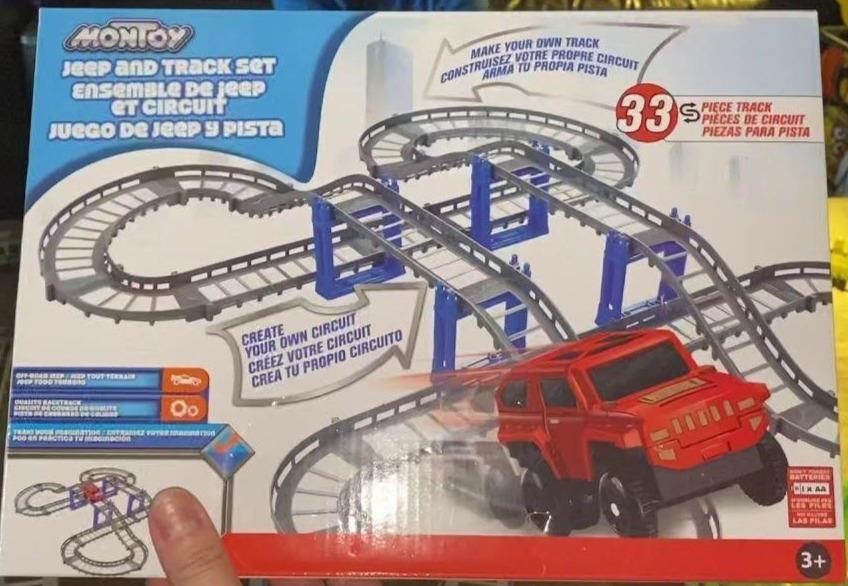 New -  Montoy Jeep & Track Set
