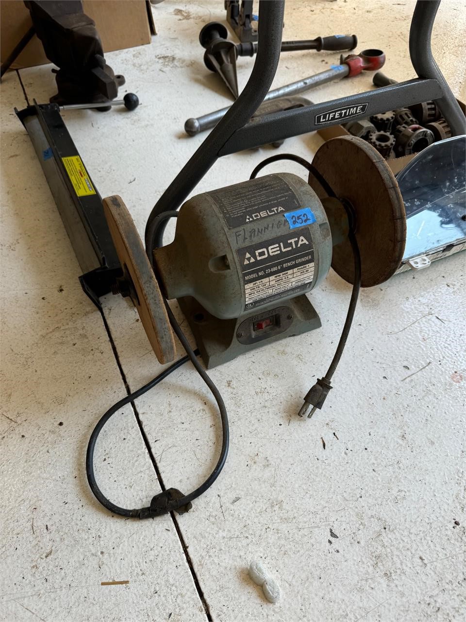 Delta 6” Bench Grinder