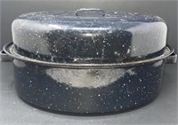 Speckled Enamel Roasting Pan With Lid