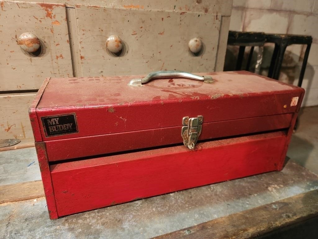 Metal Toolbox w/ Contents