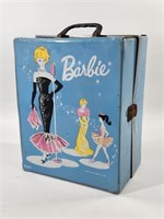 VINTAGE BARBIE CASE W/ DOLLS AND CLOTHING