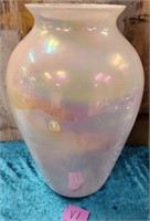 11 - OPALESCENT GLASS VASE (V1)