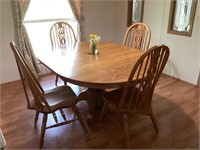 DINING ROOM TABLE AND 4 CHAIRS