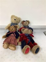 4 Boyd's Plush Bears