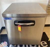 Standex Model UR27A Refrigerator, Single Section