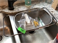 SINK BASKET W CHEESE GRATER / MORE