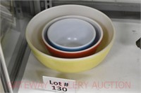 Pyrex Mixing Bowls: