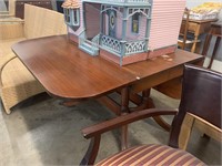 DROP LEAF WOODEN TABLE