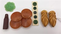 Bakelite Buttons And Shoe Clips