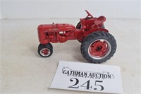 1/16 Farmall C