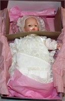 Madame Alexander 15" baby doll-OB