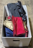 (R) Purses and Handbags.