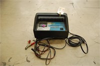 Ship'n Shore 10 Amp Battery Charger