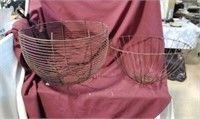 Vintage wire baskets/ planters. no handles
