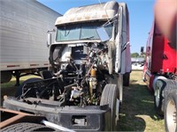 1998 FREIGHTLINER LONG CONV. / PARTS ONLY