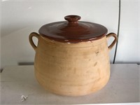 2 HANDLE COVERED POTTERY POT - AMNION