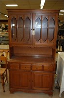 China Cabinet Hutch