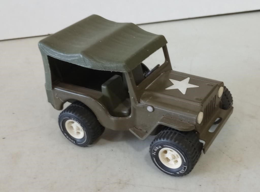 Vintage Mini-Tonka Jeep Commander