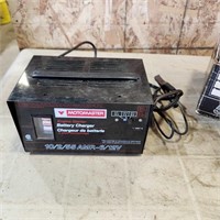 6/12V Battery Charger in working order