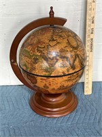 Globe decanter case