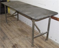 HEAVY DUTY 6' FOLDING TABLE