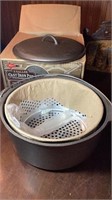 2 Gallon Cast Iron Pot with Strainer Basket