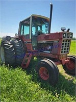 '81 International 1586, runs, shows 4083 hrs