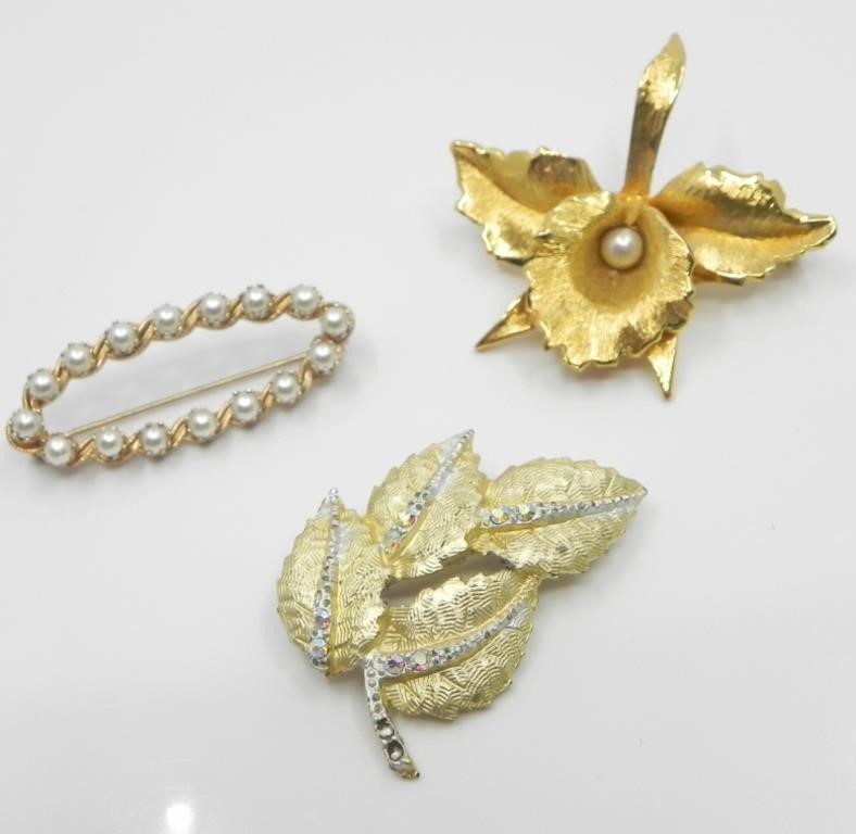 GOLD TONE LEAF, FLOWER & PEARL BROOCHES