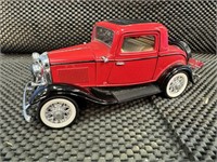 1932 Ford 3-window Coupe 1:34 scale red