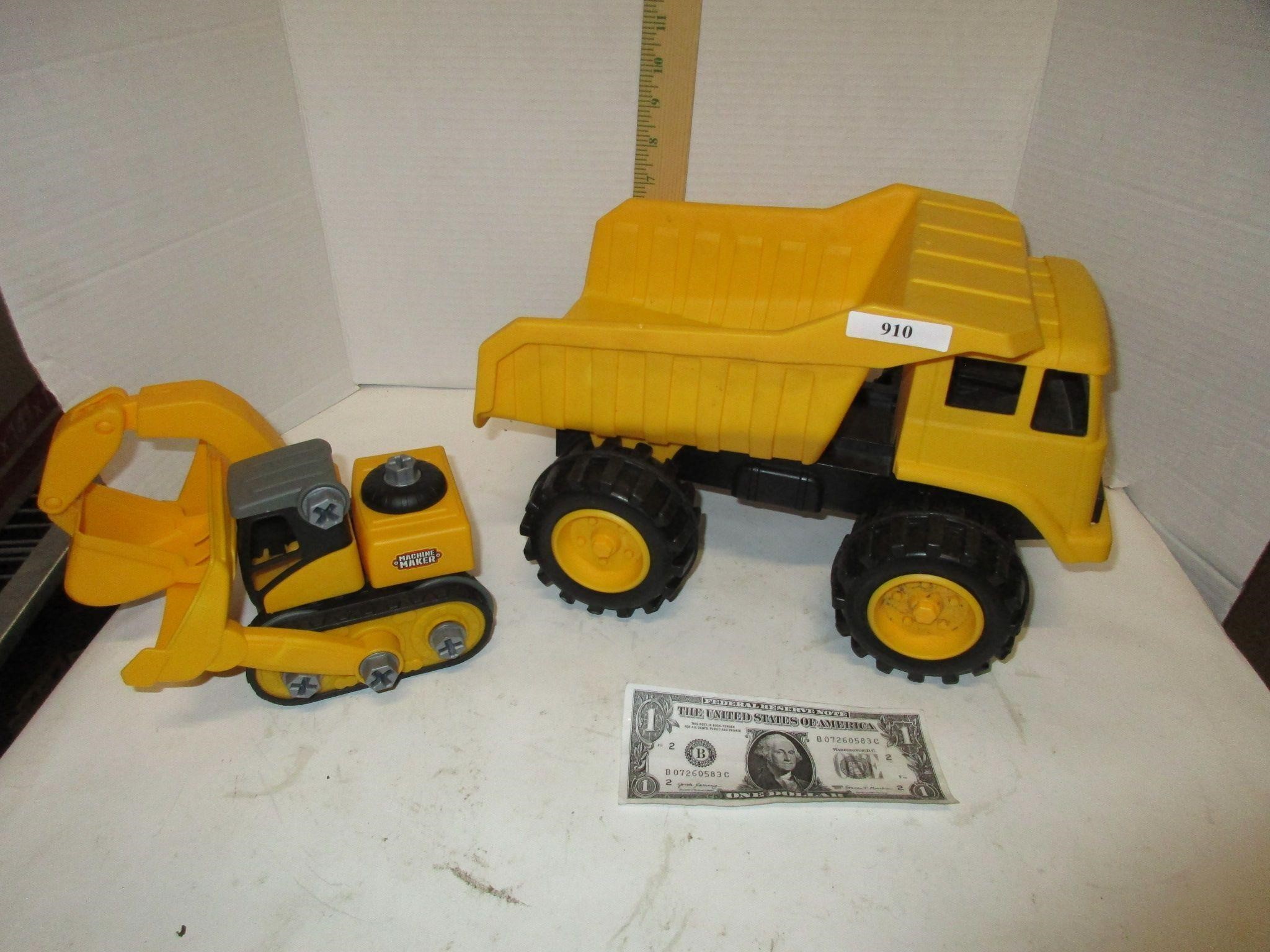 Toy dump truck with caterpillar