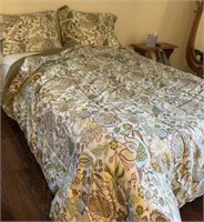 FULL SIZE MATTRESS SET WITH GREEN AND BROWN