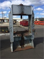 HEAVY DUTY HYDRAULIC PRESS