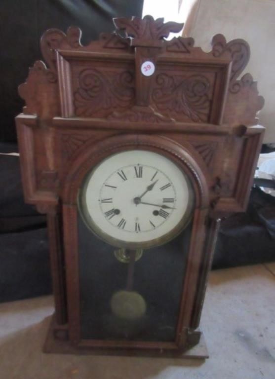 Waterbury Clock Co. antique mantle clock.