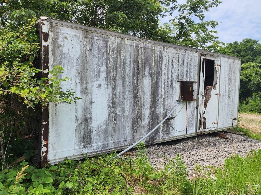 22' Aluminum Truck Box with Contents