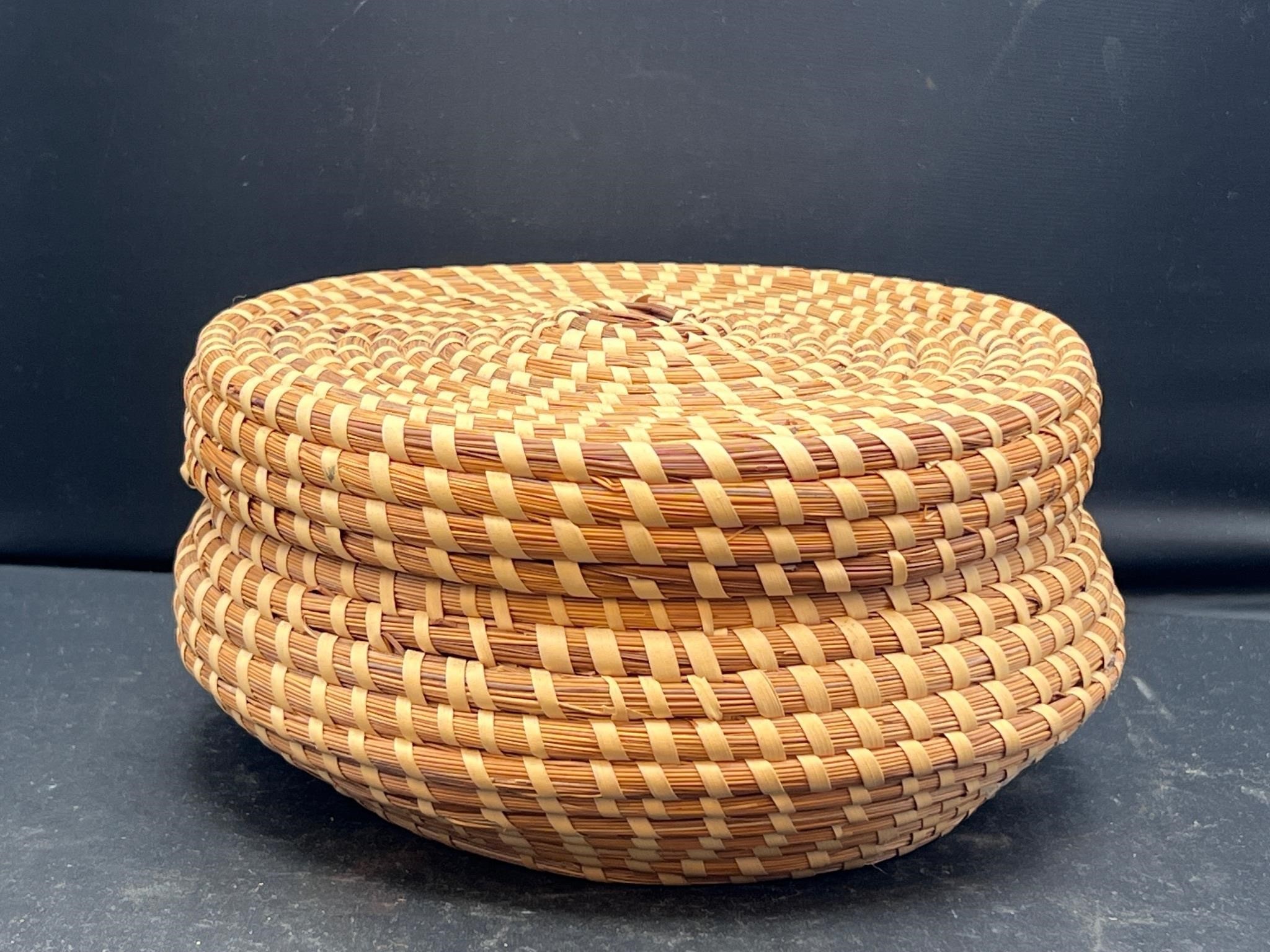 Sweet Grass Basket With Lid