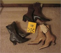 3 Pairs of Antique Boots +1 Pair of Child's Gloves