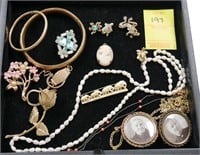 TRAY LOT OF VINTAGE COSTUME JEWELRY