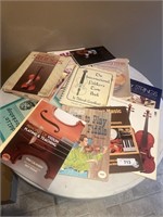 FIDDLE AND VIOLIN BOOKS