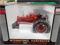 IH 300 LP Tractor SpecCast