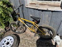 Vtg BMX Ambush Bike, Needs Brakes