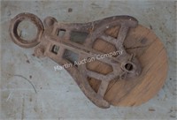 Wooden Pully