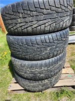 4 265/70 R17 115R tires & rims from a Jimmy
