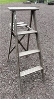 Vintage Wooden Step Ladder w/Paint Tray